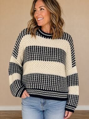 Pink Diamond Women’s M/L Navy Ivory Chunky Knit Striped Pullover Sweater Cozy